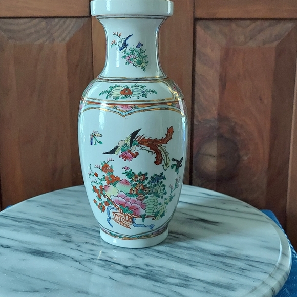 Hand Painted Vase - Picture 2 of 10